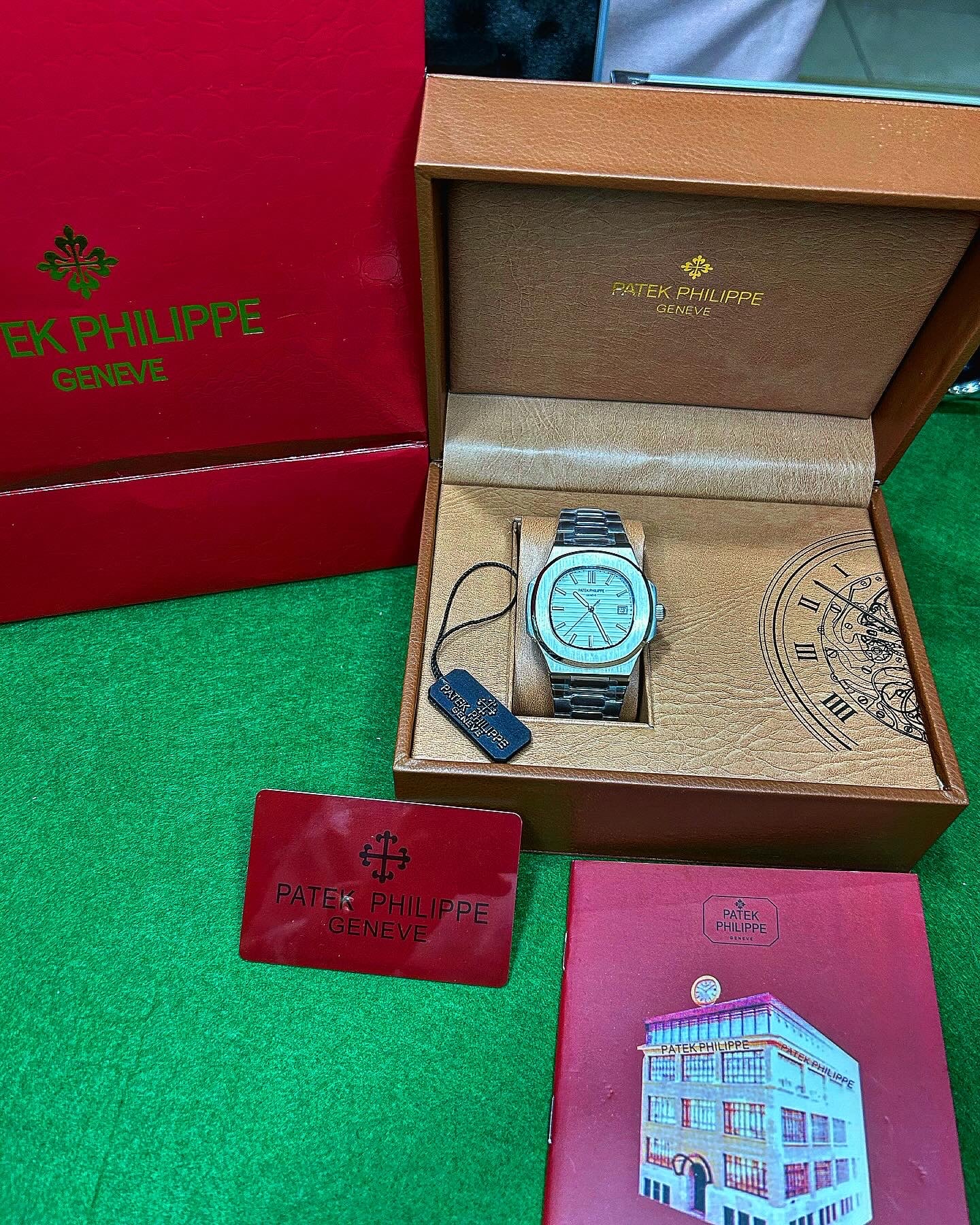 PATEK PHILIPPE NAUTILUS BIANCO